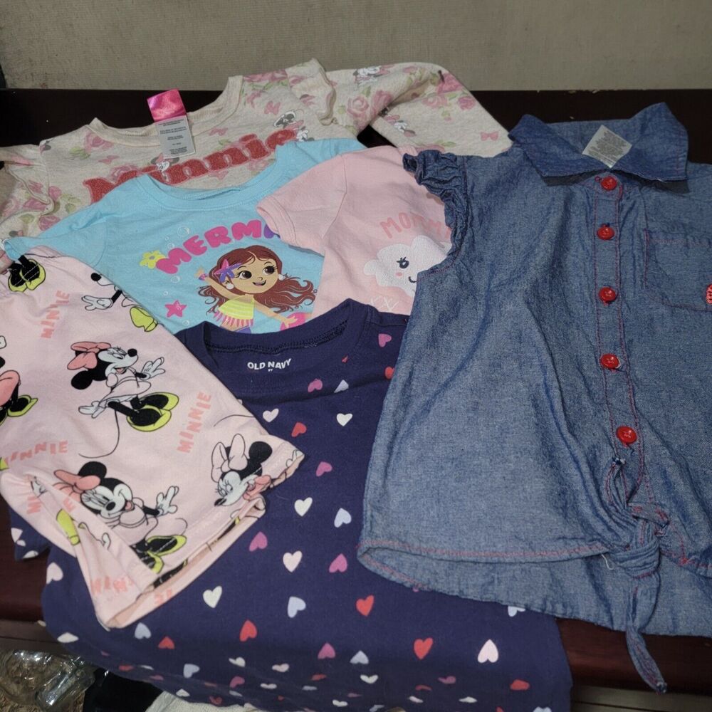 Toddler Girls Bundle 3-4T Tops Sweater  Shorts Minnie Mouse Mermaid Hearts (GMB)